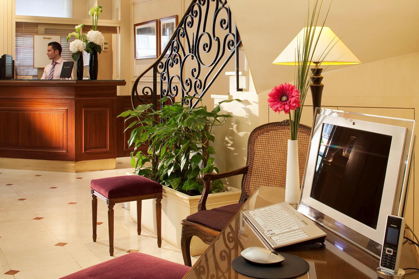 Hotel Le Friedland Paris Exterior photo